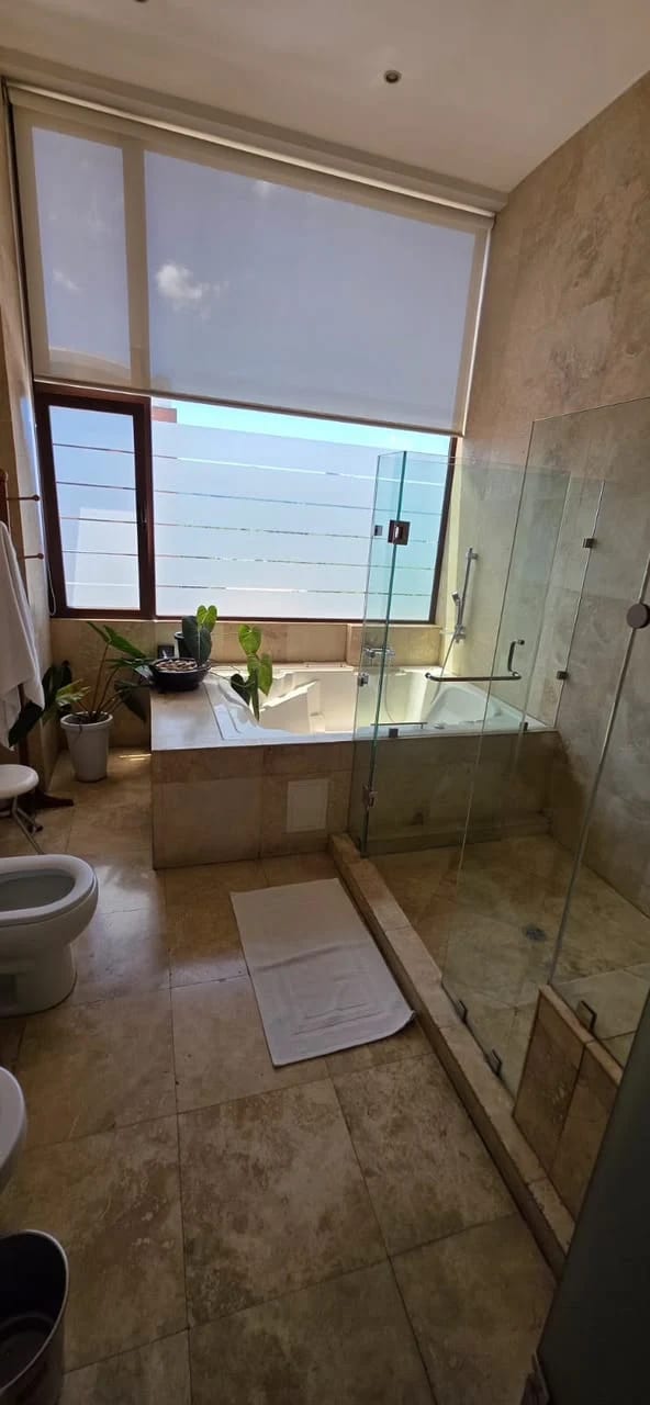 Espectacular PH en zona 14 — Apartamento en Alquiler en Matisse, Zona 14, Guatemala, Ciudad — foto 11 de 17