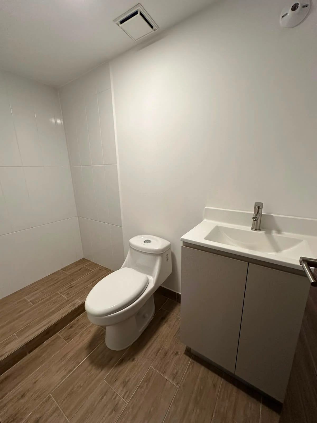 Apto para estrenar en MODRA zona 4 — Apartamento en Alquiler en Modra II, Zona 4, Guatemala, Ciudad — foto 5 de 17