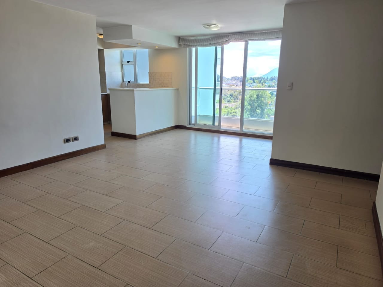 Apto en Renta en Condado La Villa zona 14 — Apartamento en Alquiler en Condado La Villa, Zona 14, Guatemala, Ciudad — foto 2 de 16