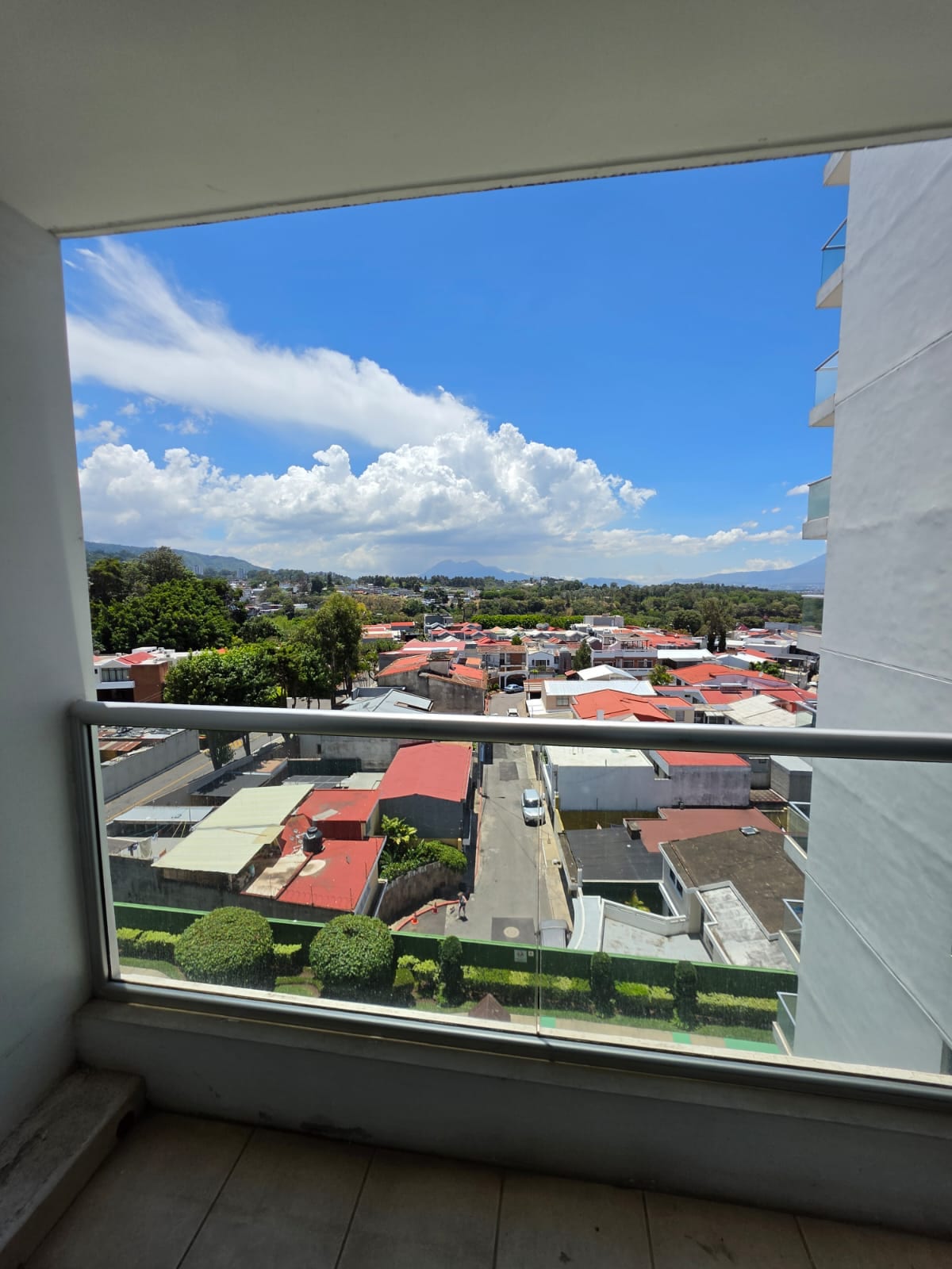 Apto en Renta en Condado La Villa zona 14 — Apartamento en Alquiler en Condado La Villa, Zona 14, Guatemala, Ciudad — foto 5 de 16