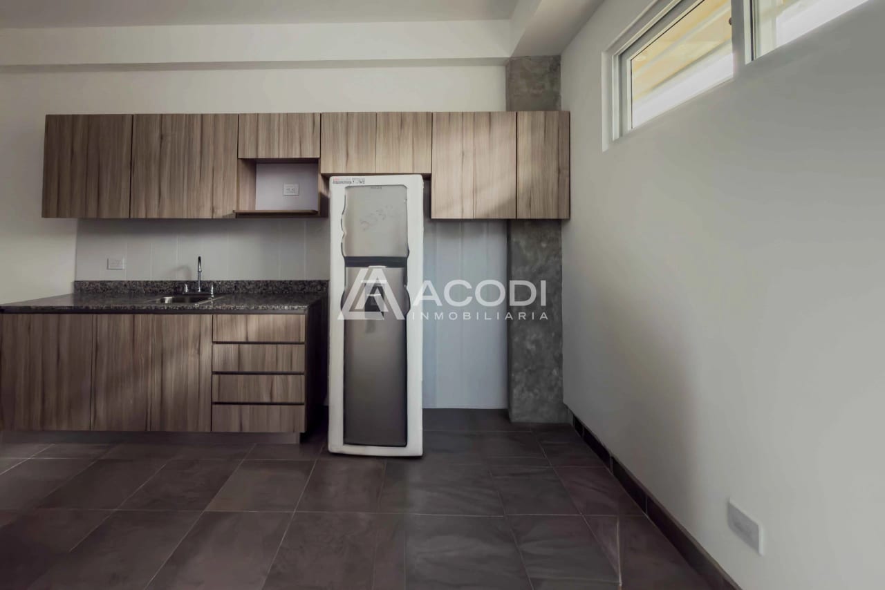 Apartamento en La Floresta, Zona 7 - Image 3