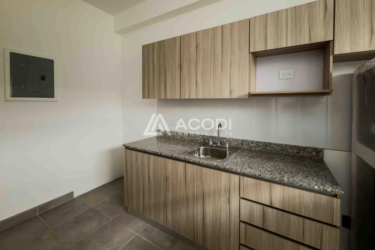 Apartamento en La Floresta, Zona 7 - Image 2