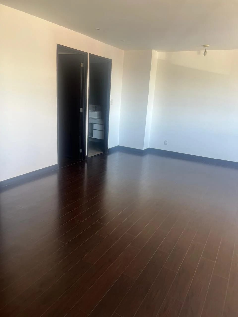 Apartamento en Zona 14 — Apartamento en Alquiler en Zona 14, Guatemala, Ciudad — foto 6 de 10