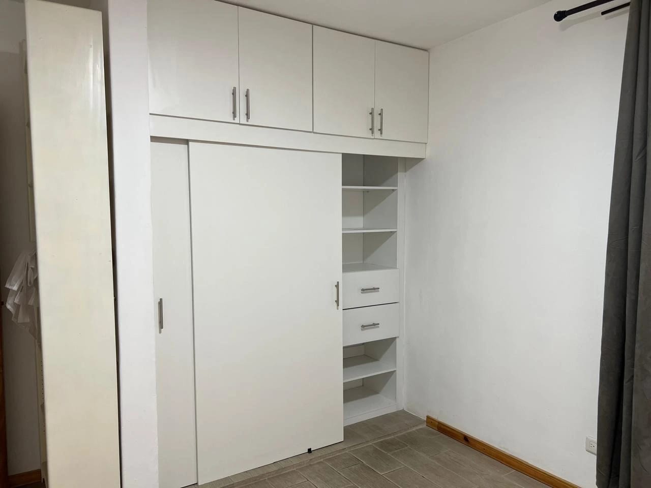 Apartamento en Zona 10 — Apartamento en Alquiler en Zona 10, Guatemala, Ciudad — foto 5 de 11