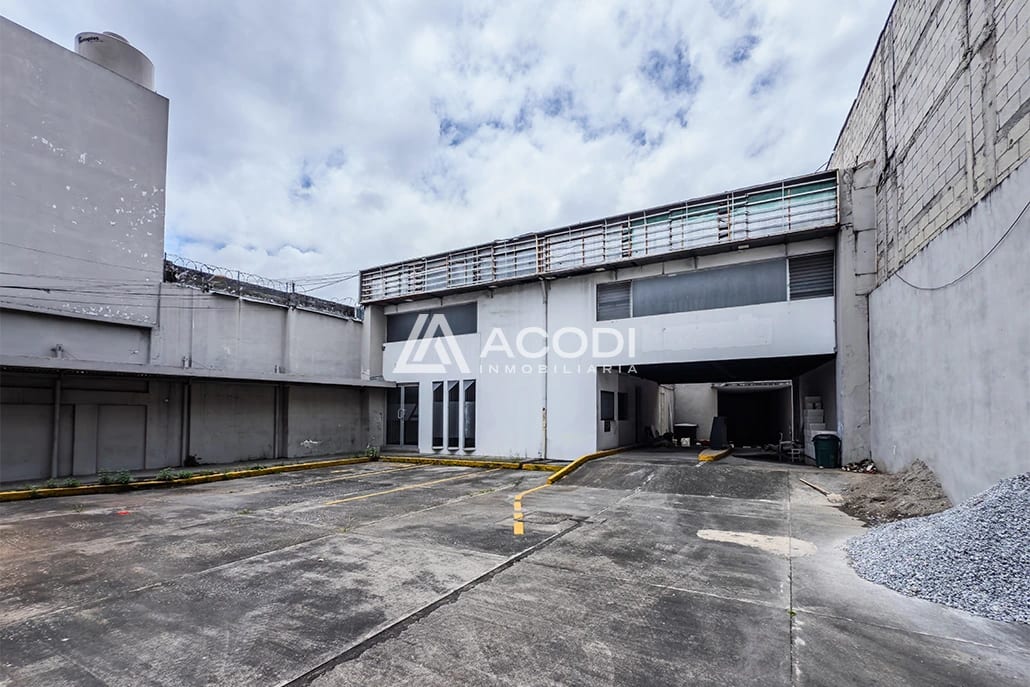 Propiedad comercial sobre Calle Martí, Zona 6 — Terreno en Alquiler en Zona 6, Guatemala, Ciudad — foto 1 de 12