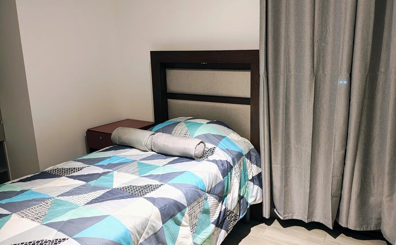 Apartamento en Zona 10 — Apartamento en Alquiler en Zona 10, Guatemala, Ciudad — foto 5 de 8