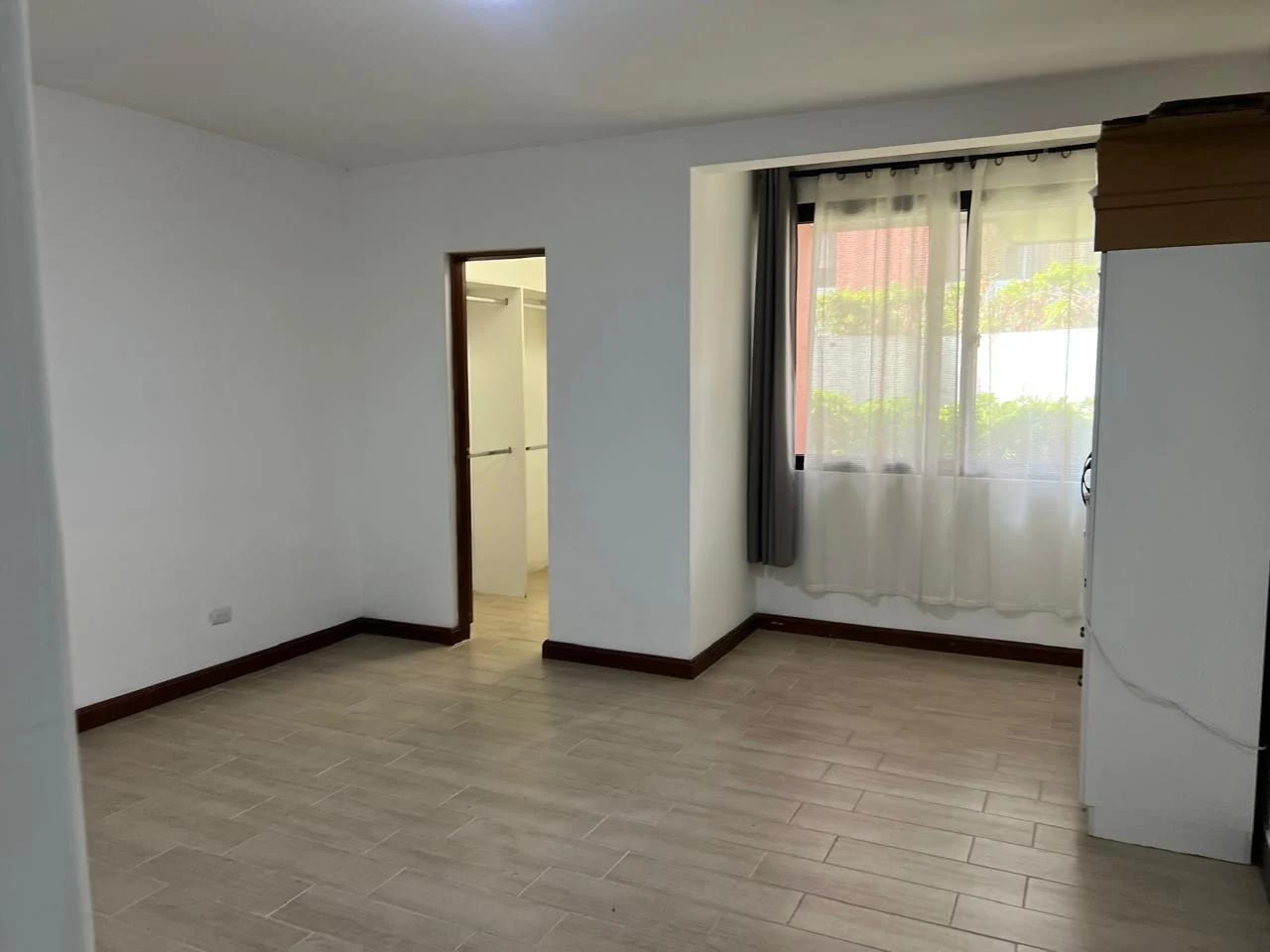 Apartamento en Zona 10 — Apartamento en Alquiler en Zona 10, Guatemala, Ciudad — foto 10 de 10