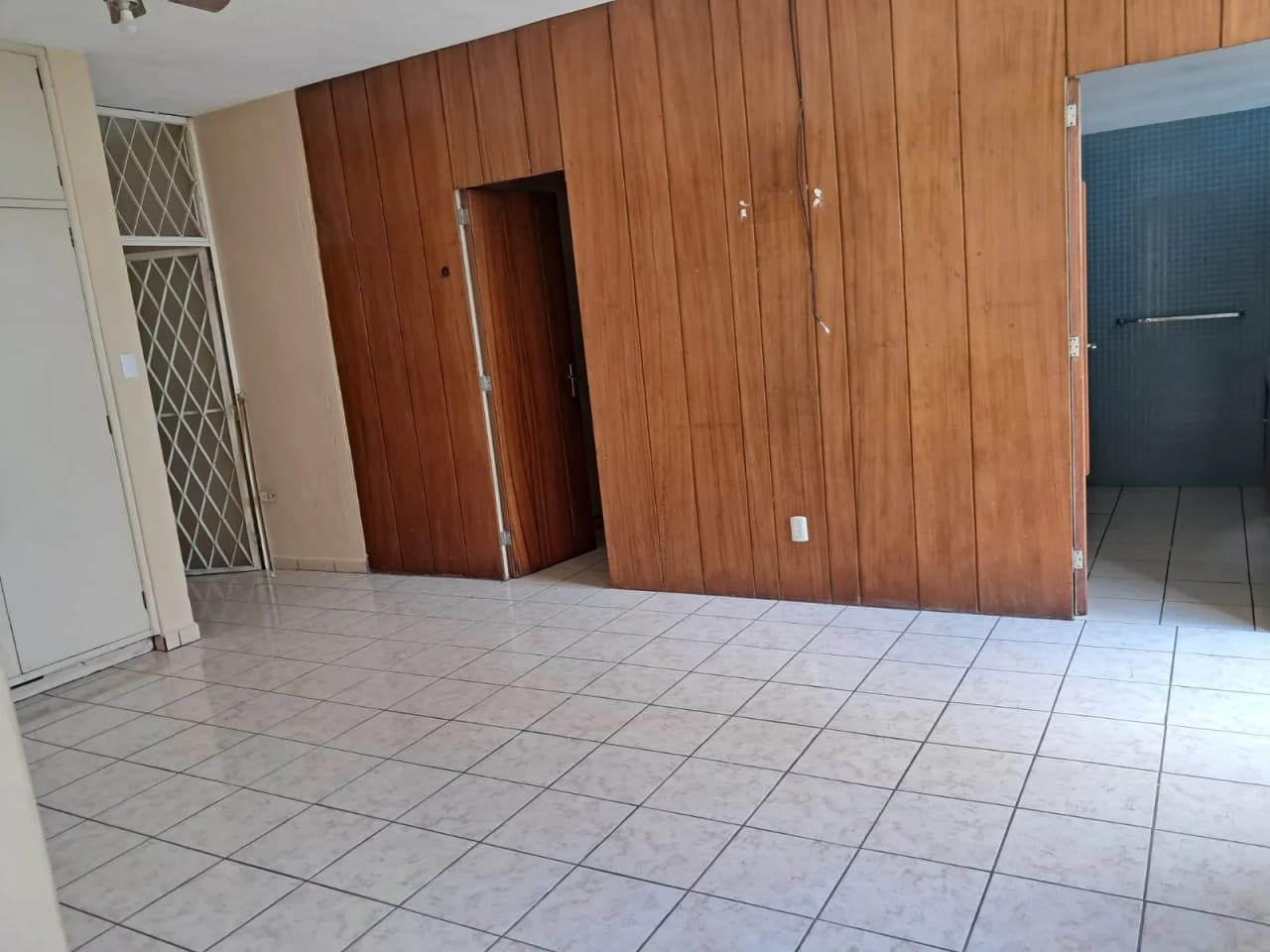 Casa de un nivel en Zona 10 — Casa en Alquiler en Zona 10, Guatemala, Ciudad — foto 5 de 12