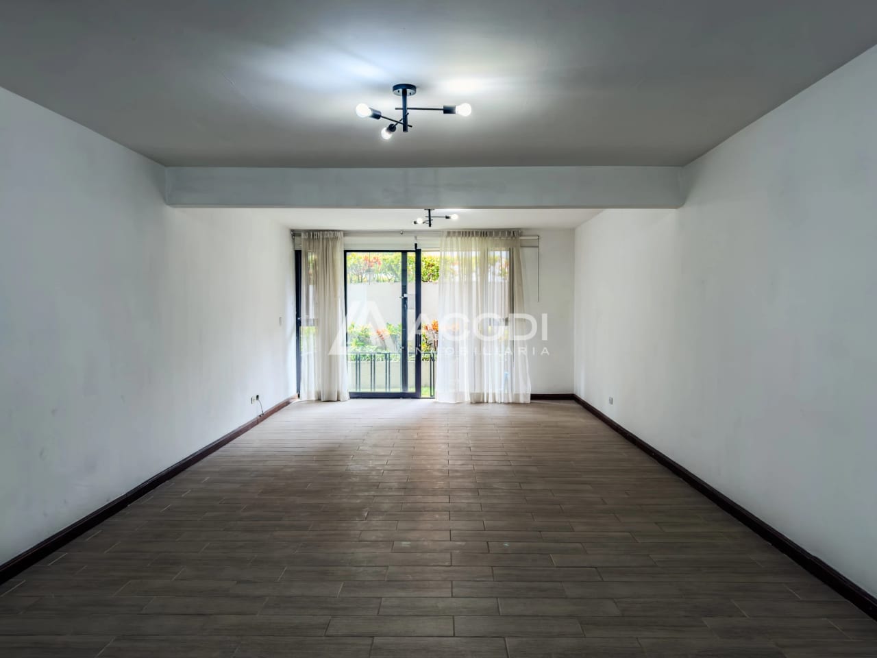 Apartamento en Zona 10 — Apartamento en Alquiler en Zona 10, Guatemala, Ciudad — foto 1 de 11