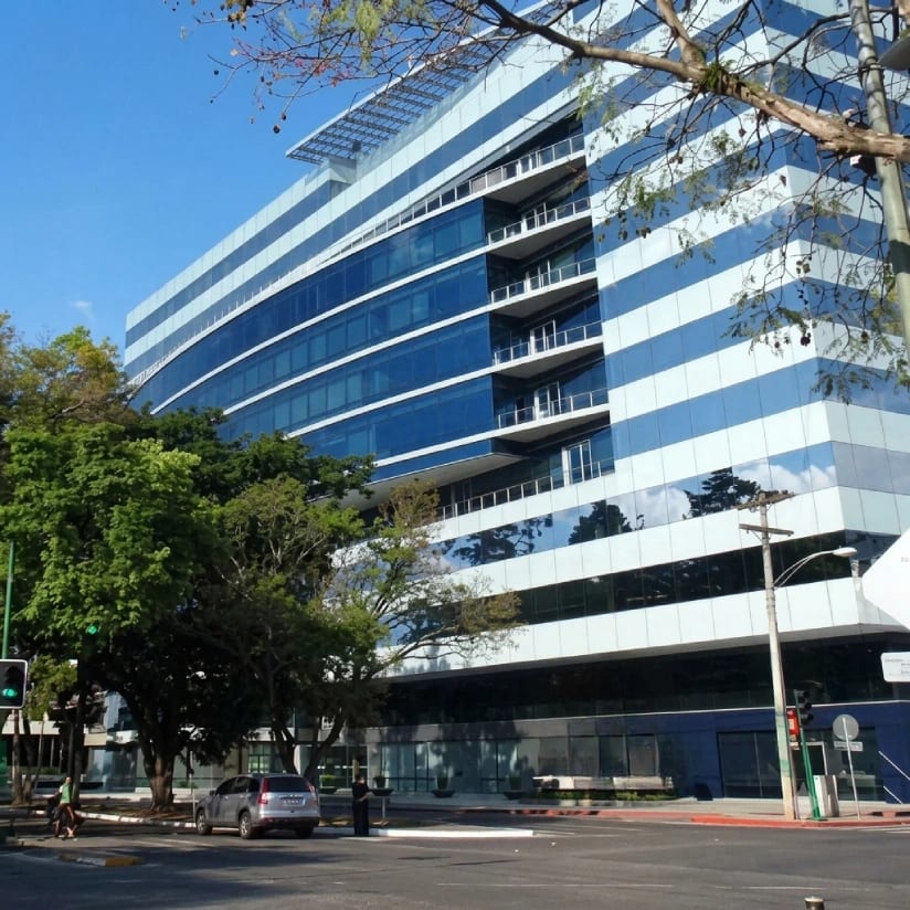Oficina en Zona 10 — Oficina en Alquiler en Zona 10, Guatemala, Ciudad — foto 5 de 9