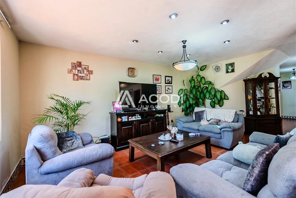 Casa con terreno en San Cristóbal sector B1, Zona 8 de Mixco — Casa en Venta en Zona 8 Mixco, Guatemala, Ciudad — foto 3 de 10