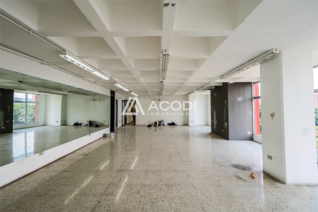 Oficina en Zona 9 — Oficina en Alquiler en Zona 9, Guatemala, Ciudad — foto 1 de 9