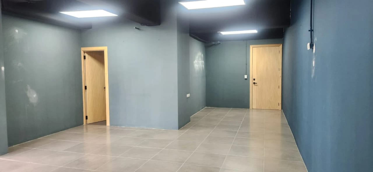 Oficina en Zona 10 — Oficina en Alquiler en Zona 10, Guatemala, Ciudad — foto 1 de 5