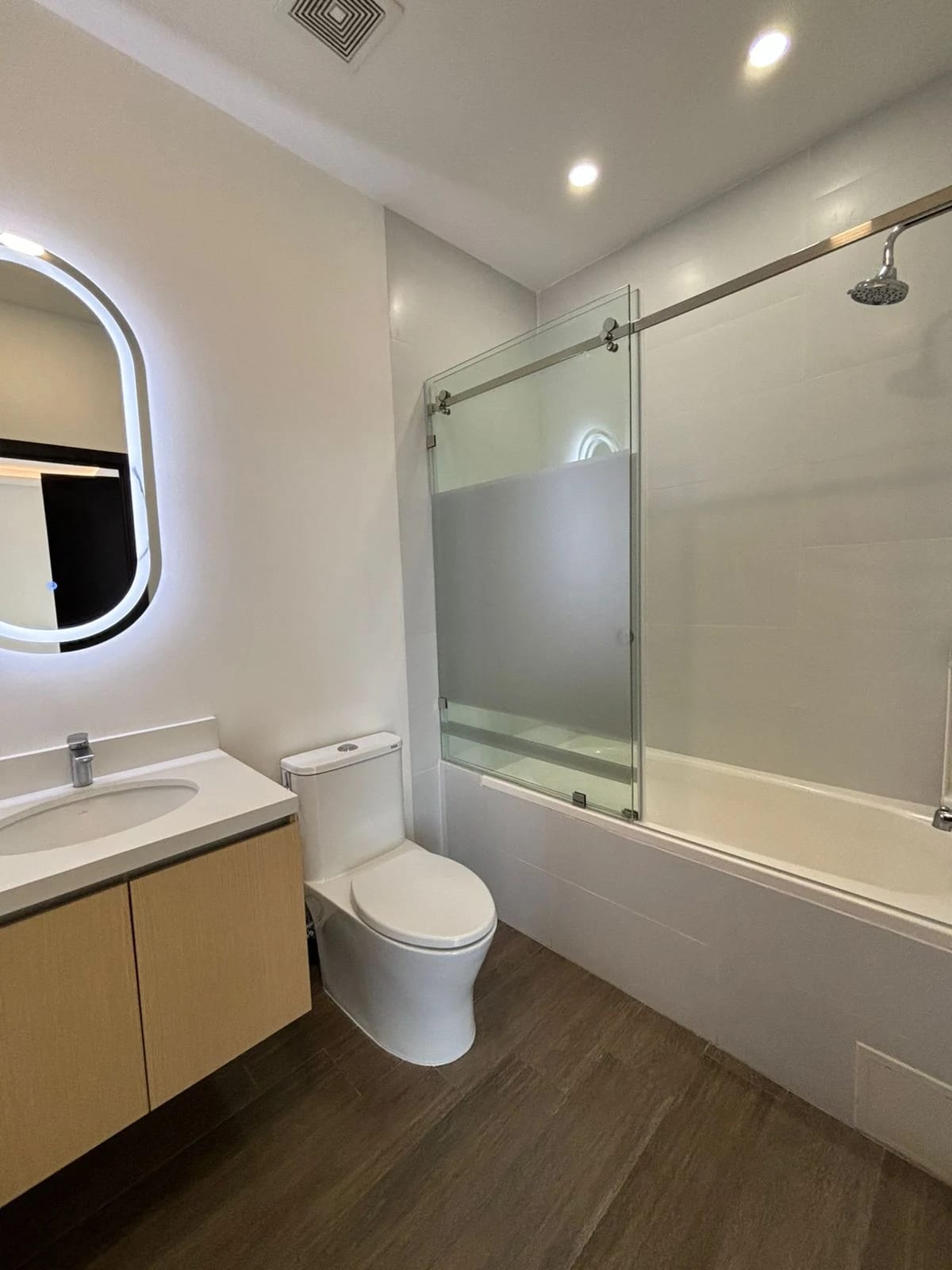 Apartamento en Zona 10 — Apartamento en Alquiler en Zona 10, Guatemala, Ciudad — foto 4 de 4
