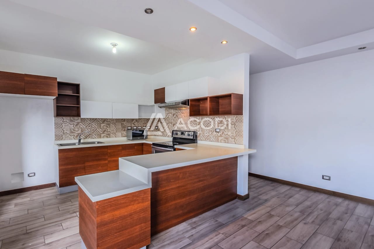 Apartamento en Zona 16 — Apartamento en Venta en Zona 16, Guatemala, Ciudad — foto 2 de 11