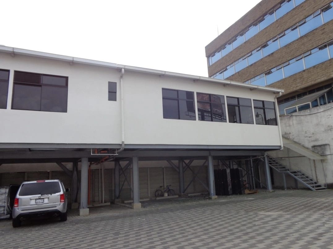Edificio en zona 10 — Edificio en Alquiler en Zona 10, Guatemala, Ciudad — foto 1 de 6