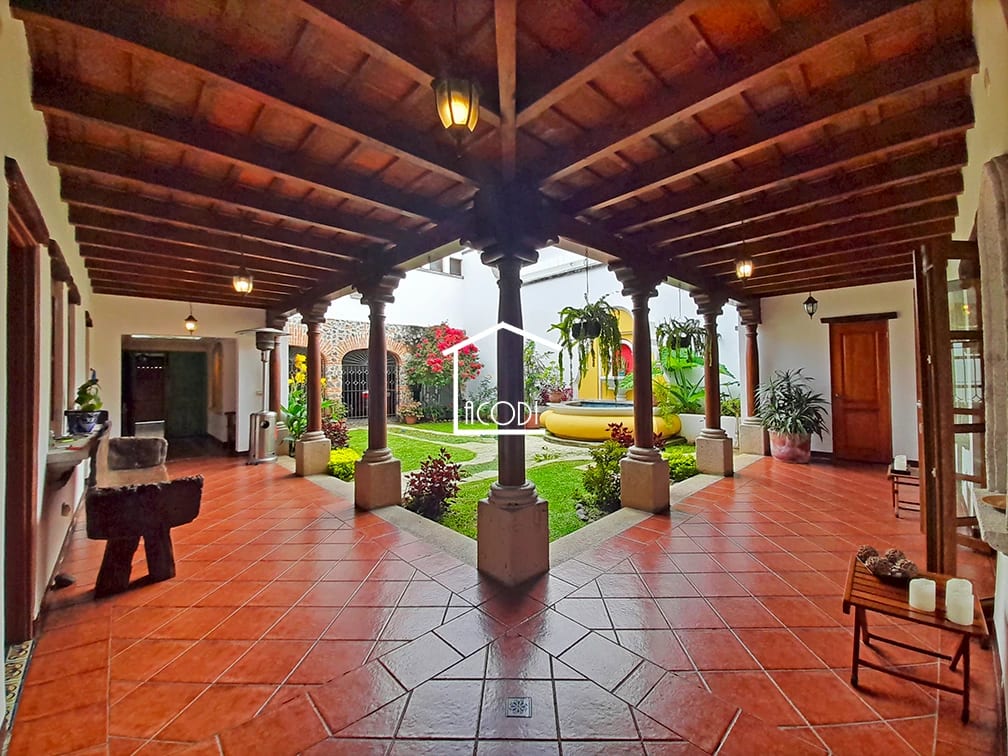 Casa en Jardines de San Isidro, zona 16 — Casa en Venta en Zona 16, Guatemala, Ciudad — foto 1 de 5