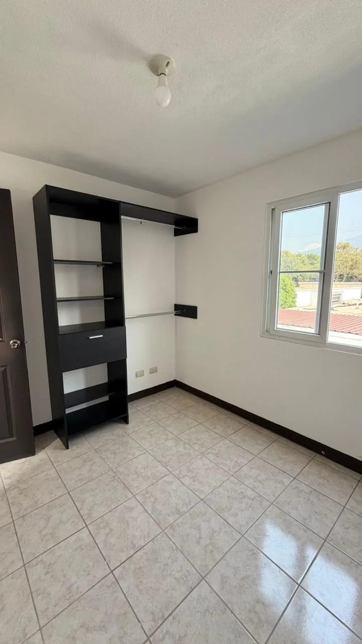 Casa en San Miguel Dueñas, Sacatepéquez — Casa en Venta en San Miguel Dueñas, Sacatepéquez — foto 6 de 7