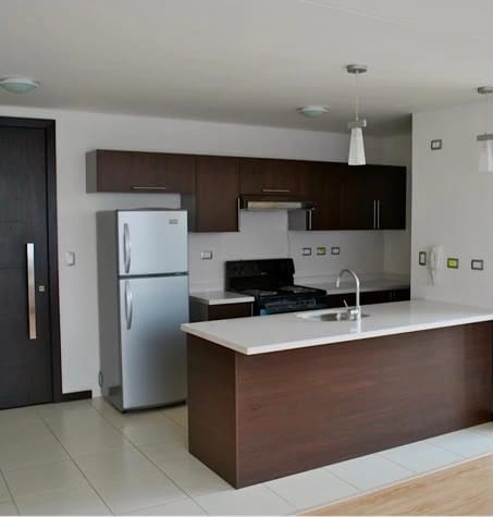 Apartamento en Zona 14 — Apartamento en Alquiler en Zona 14, Guatemala, Ciudad — foto 2 de 5