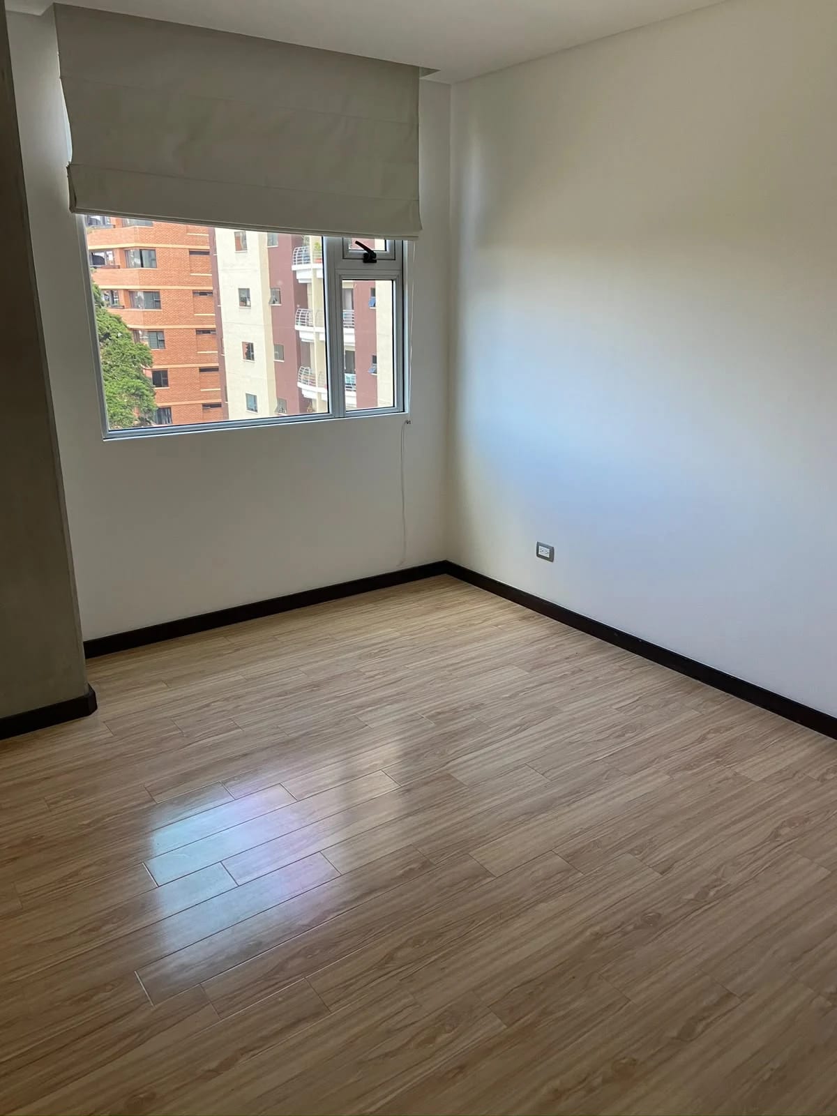Apartamento en Zona 14 — Apartamento en Alquiler en Zona 14, Guatemala, Ciudad — foto 3 de 5