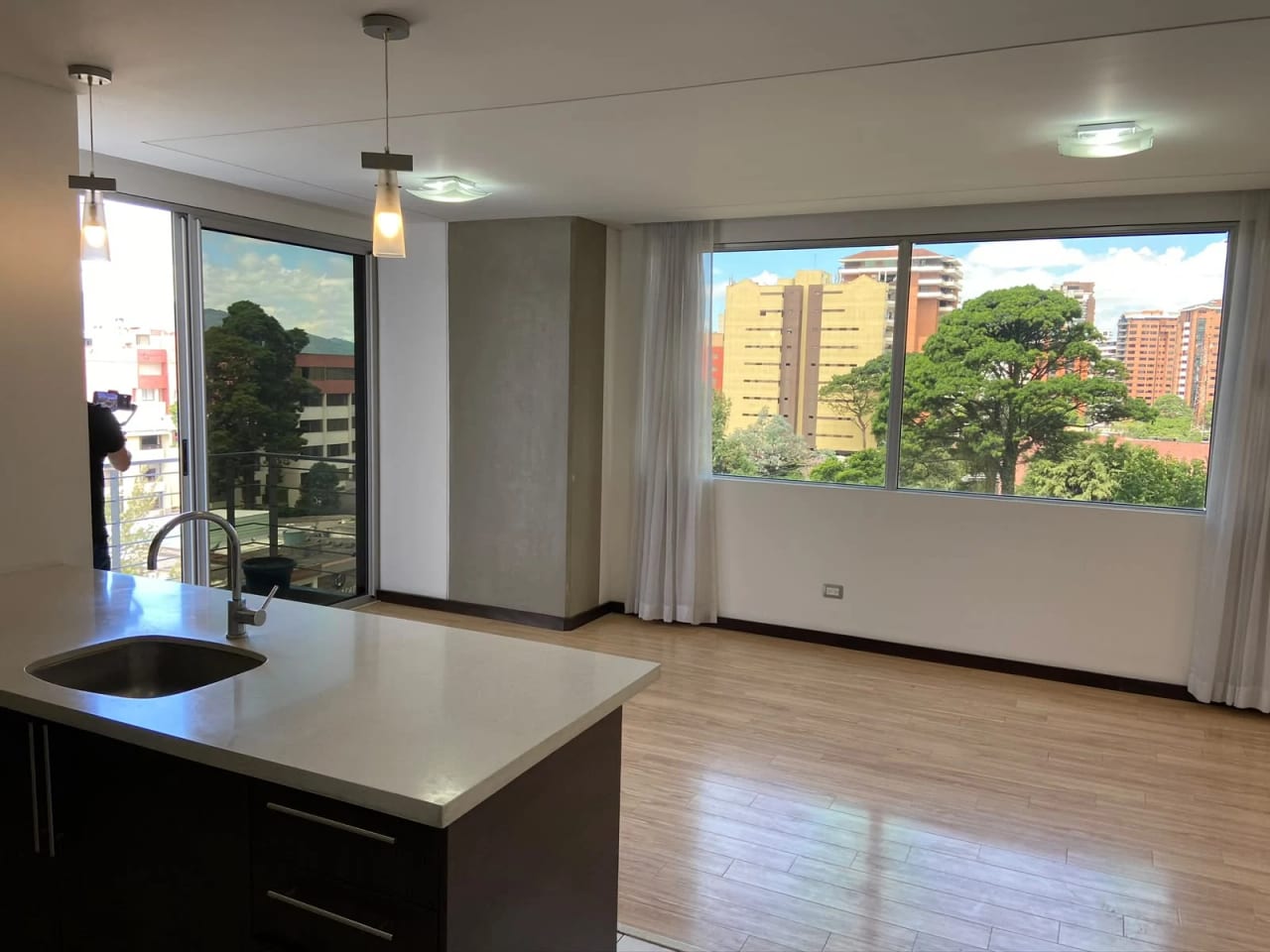 Apartamento en Zona 14 — Apartamento en Alquiler en Zona 14, Guatemala, Ciudad — foto 1 de 5