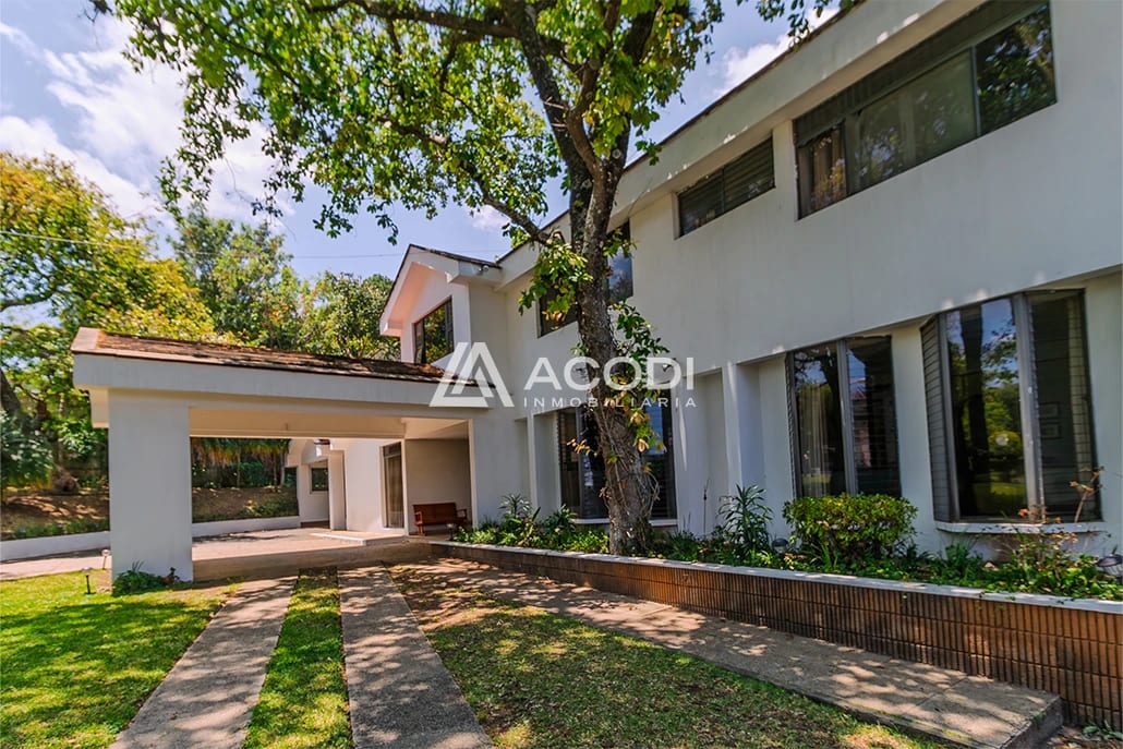 Casa en sector El Encinal, zona 7 de Mixco — Casa en Venta en Zona 7 Mixco, Guatemala, Ciudad — foto 2 de 8