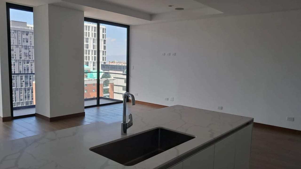 Apartamento en Zona 10 — Apartamento en Alquiler en Zona 20, Guatemala, Ciudad — foto 3 de 7