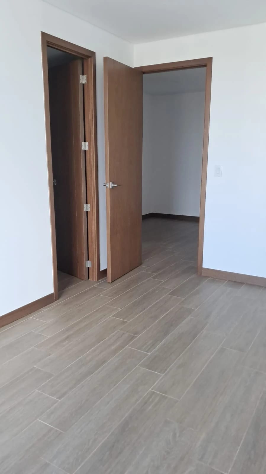 Apartamento en Zona 10 — Apartamento en Alquiler en Zona 20, Guatemala, Ciudad — foto 5 de 7