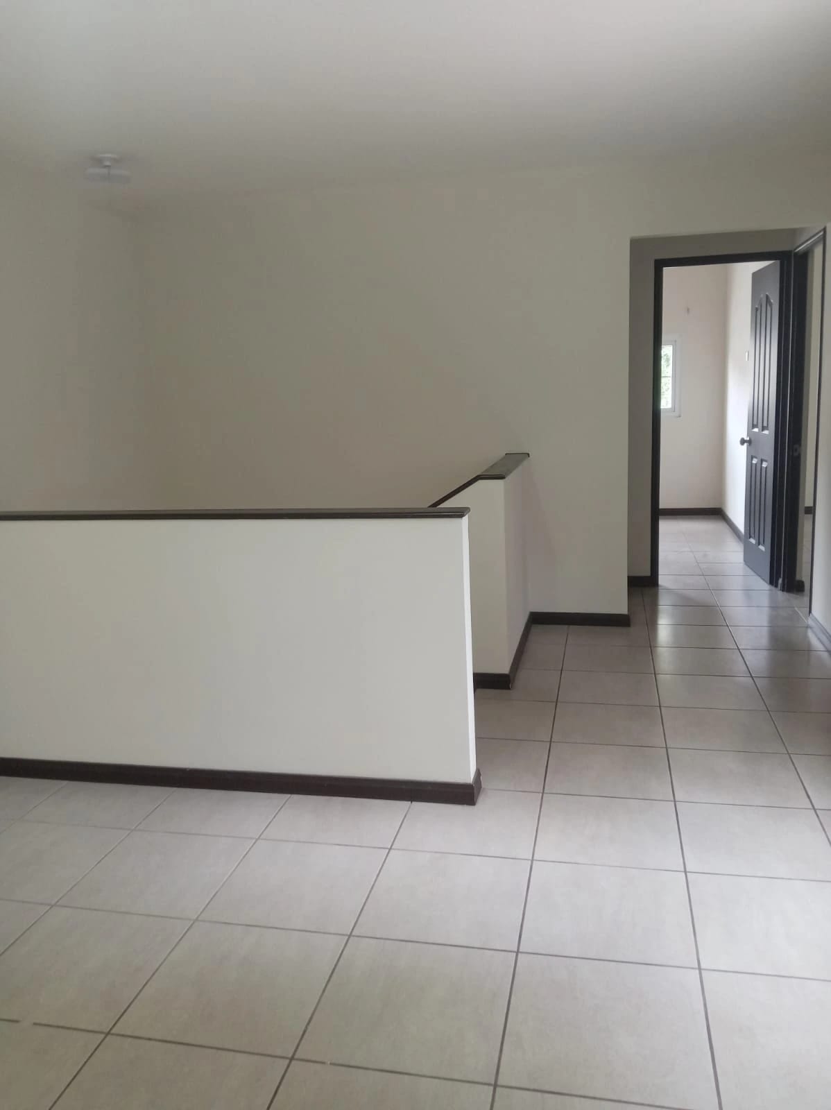 Casa en Condado Naranjo, Zona 4 de Mixco — Casa en Venta en Zona 4 Mixco, Guatemala, Ciudad — foto 5 de 8