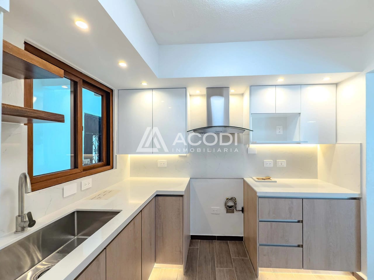 Apartamento en Zona 16 — Apartamento en Alquiler en Zona 16, Guatemala, Ciudad — foto 3 de 8