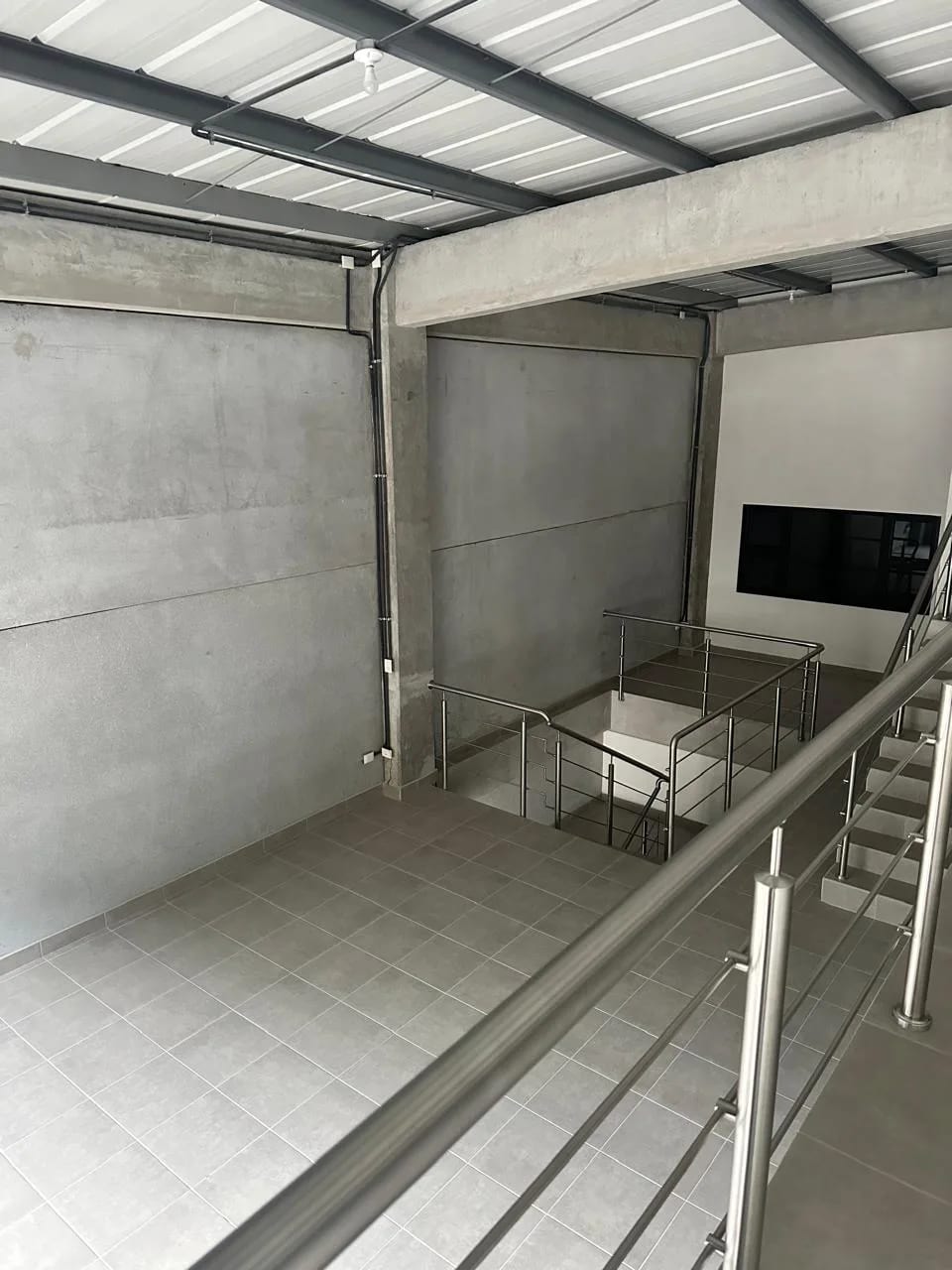 Ofibodega en Zona 18 — Bodega / Ofibodega en Alquiler en Zona 18, Guatemala, Ciudad — foto 3 de 3