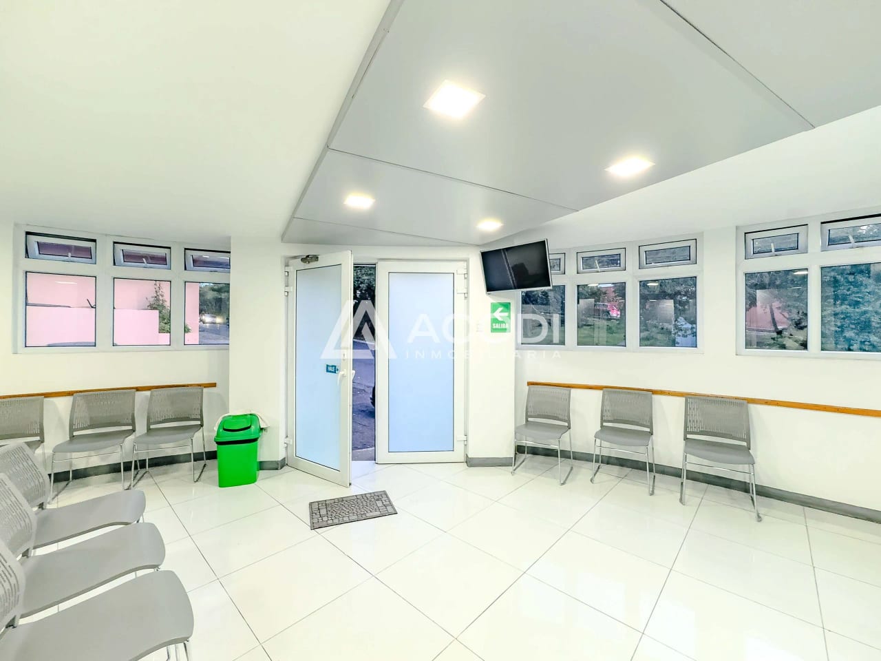 Centro Medico en Zona 4 de Mixco — Clínica en Venta en Zona 4 Mixco, Guatemala, Ciudad — foto 2 de 10