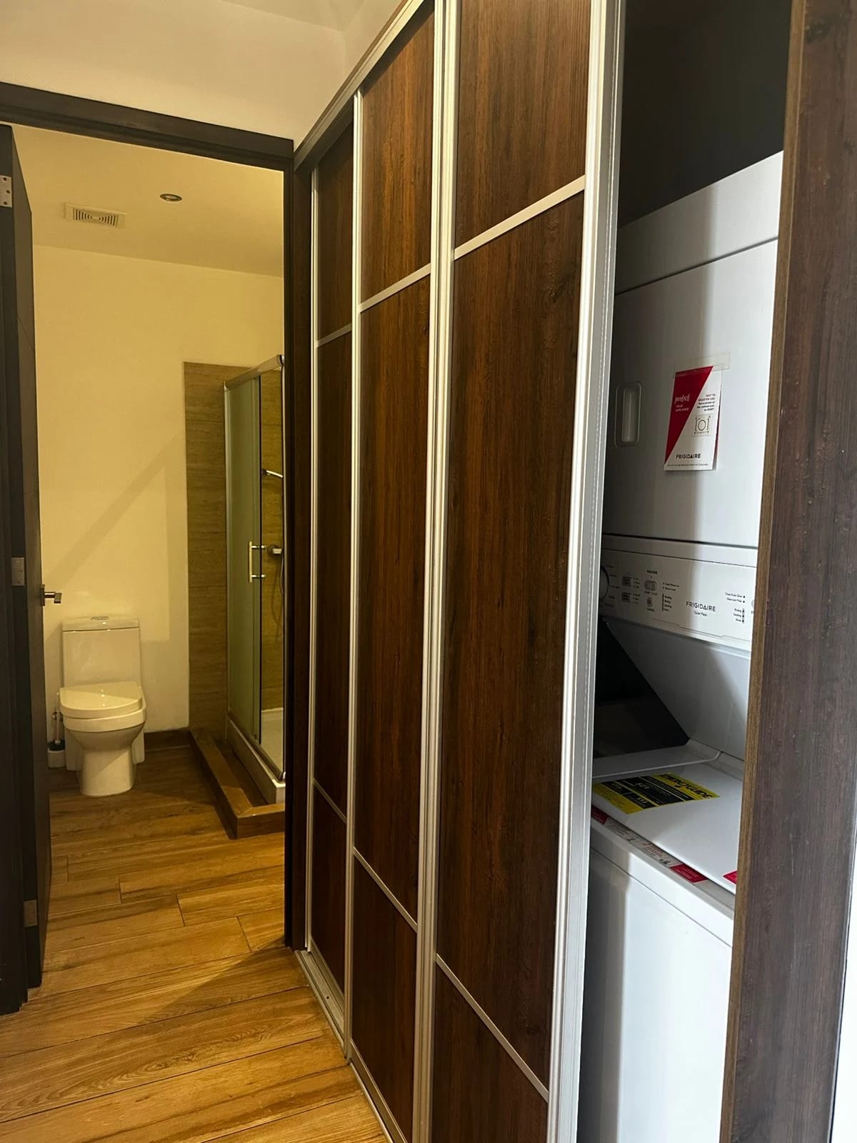 Apartamento amueblado tipo estudio en Zona 10 — Apartamento en Alquiler en Zona 10, Guatemala, Ciudad — foto 7 de 7