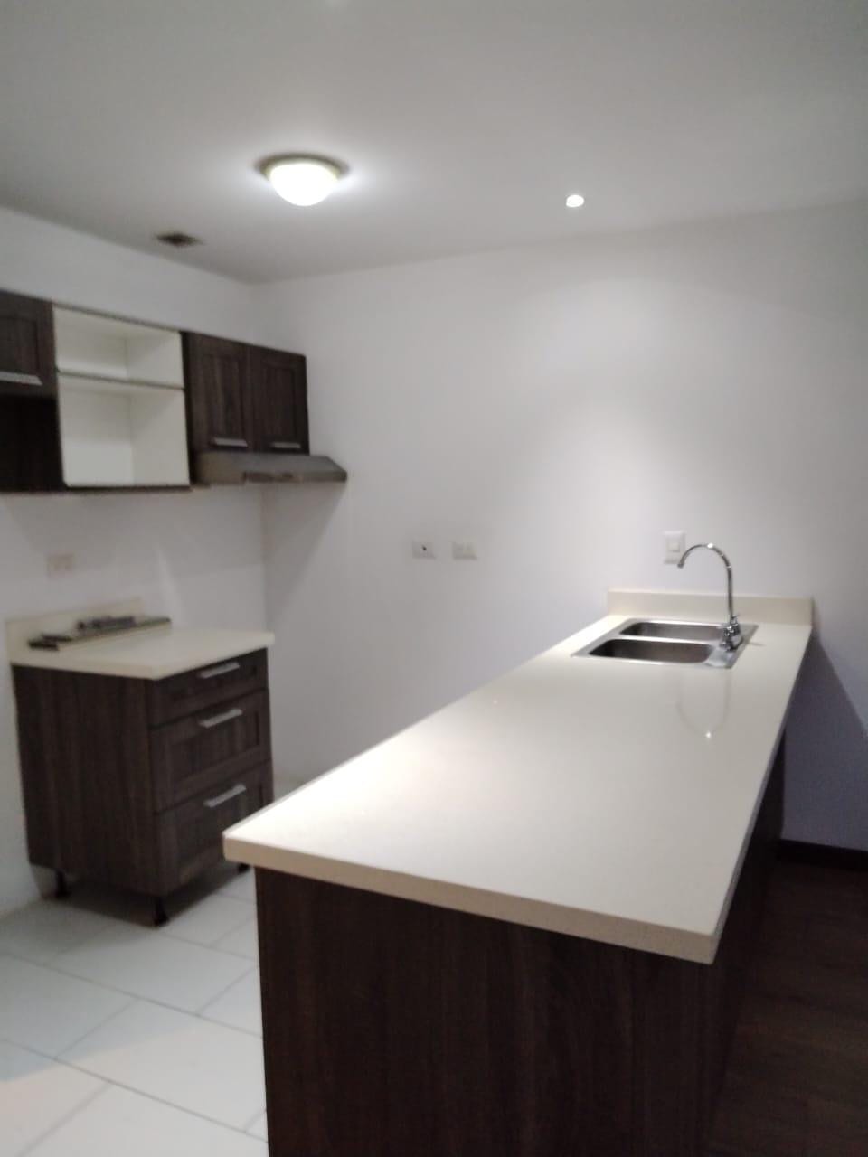 PARA VIVIENDA O INVERSIÓN APARTAMENTO DISPONIBLE EN VENTA EDIFICIO DIFIORI MATEO FLORES — Apartamento en Venta en Di Fiori, Zona 7, Guatemala, Ciudad — foto 11 de 14
