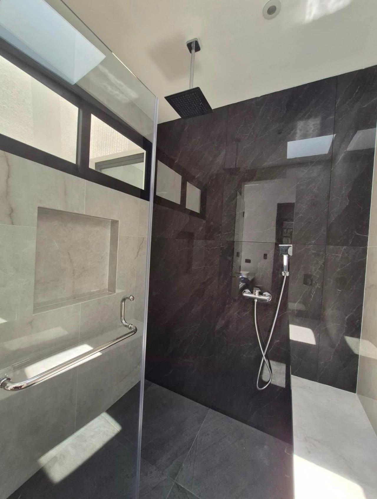 HERMOSA PROPIEDAD EN RESIDENCIAL EL TAJÍN LM 18 CARRETERAL AL SALVADOR UNA PROPIEDAD ÚNICA — Casa en Venta en El Tajin, Carretera a El Salvador, Guatemala, Ciudad — foto 10 de 10