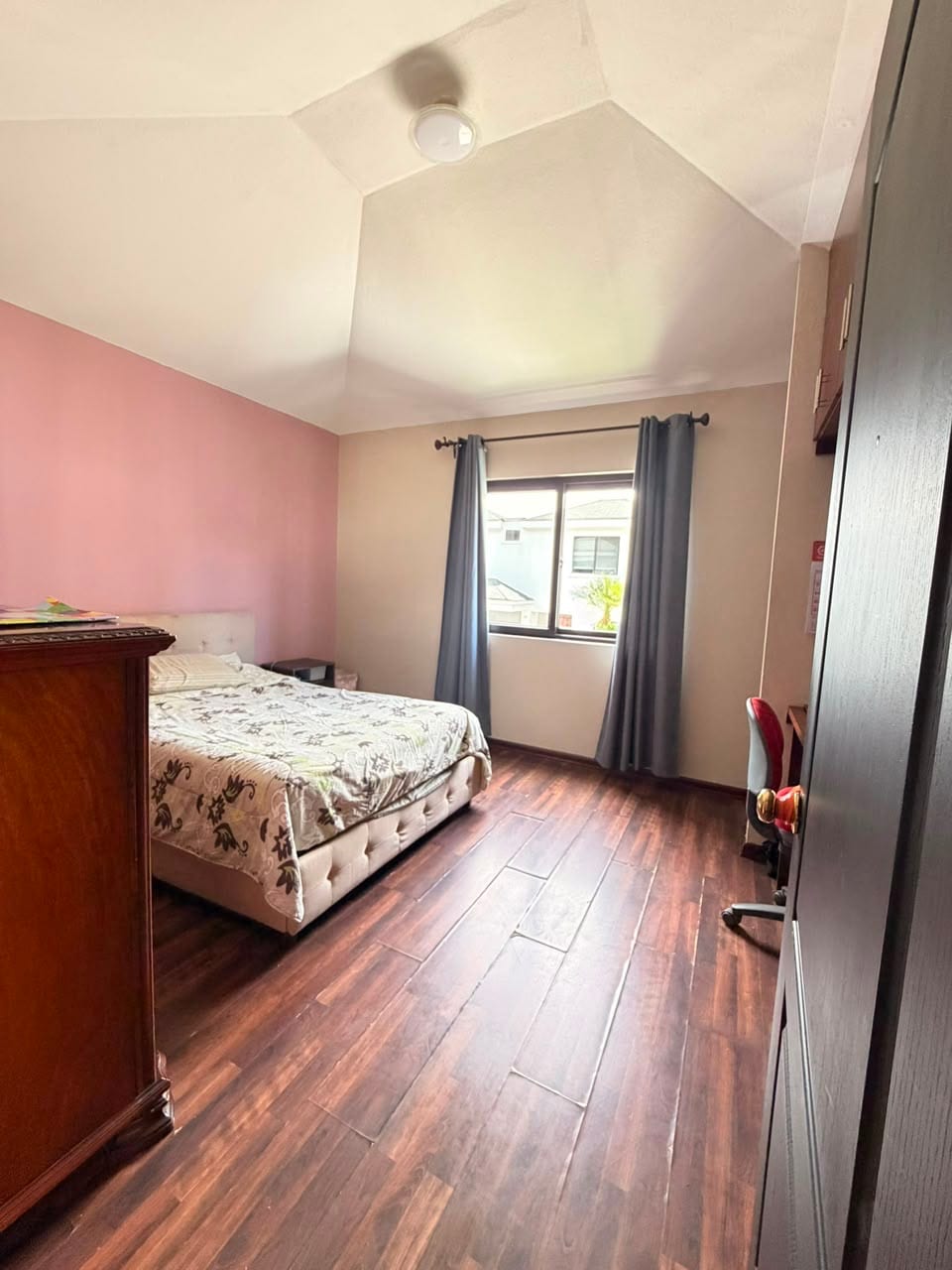 DISPONIBLE EN RENTA CASA EN CIUDAD SAN CRISTOBAL A MOCOS PASOS DEL BULEVAR PRINCIPAL — Casa en Alquiler en Zona 8 Mixco, Guatemala, Ciudad — foto 13 de 17