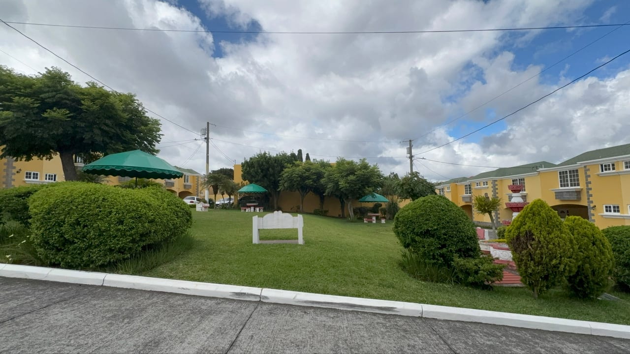 OPORTUNIDAD DE VIVIENDA O INVERSIÓN CASA EN VENTA CONDOMINIO SANTA LUCÍA SECTOR A10 CIUDAD SAN CRISTOBAL SUPER PRECIO — Casa en Venta en Zona 8 Mixco, Guatemala, Ciudad — foto 2 de 17