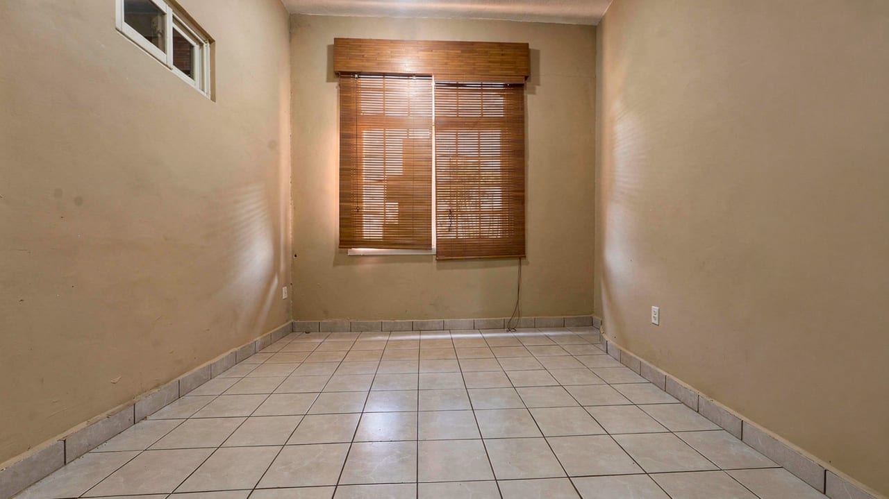 OPORTUNIDAD DE VIVIENDA O INVERSIÓN CASA EN VENTA CONDOMINIO SANTA LUCÍA SECTOR A10 CIUDAD SAN CRISTOBAL SUPER PRECIO — Casa en Venta en Zona 8 Mixco, Guatemala, Ciudad — foto 11 de 17