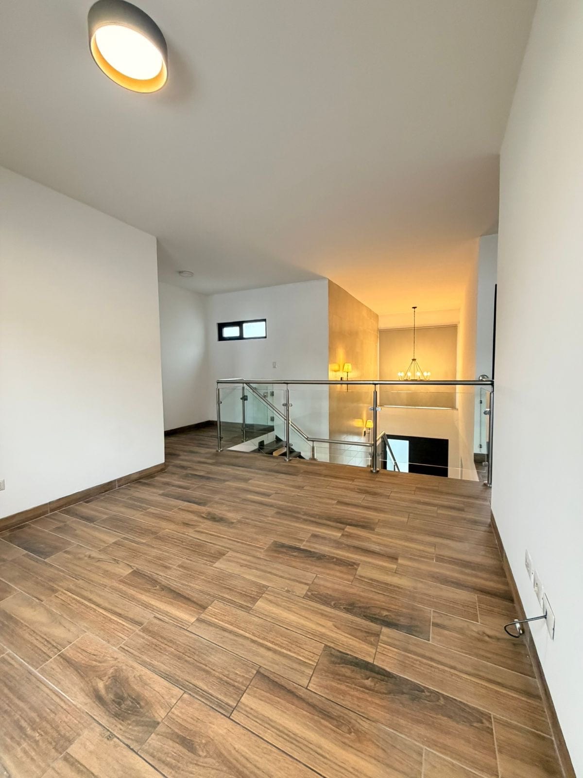 HERMOSA CASA EN CONDOMINIO REAL DEL BOSQUE SECTOR A1/A9 CIUDAD SAN CRISTOBAL POR WALMART — Casa en Venta en Zona 8 Mixco, Guatemala, Ciudad — foto 15 de 16