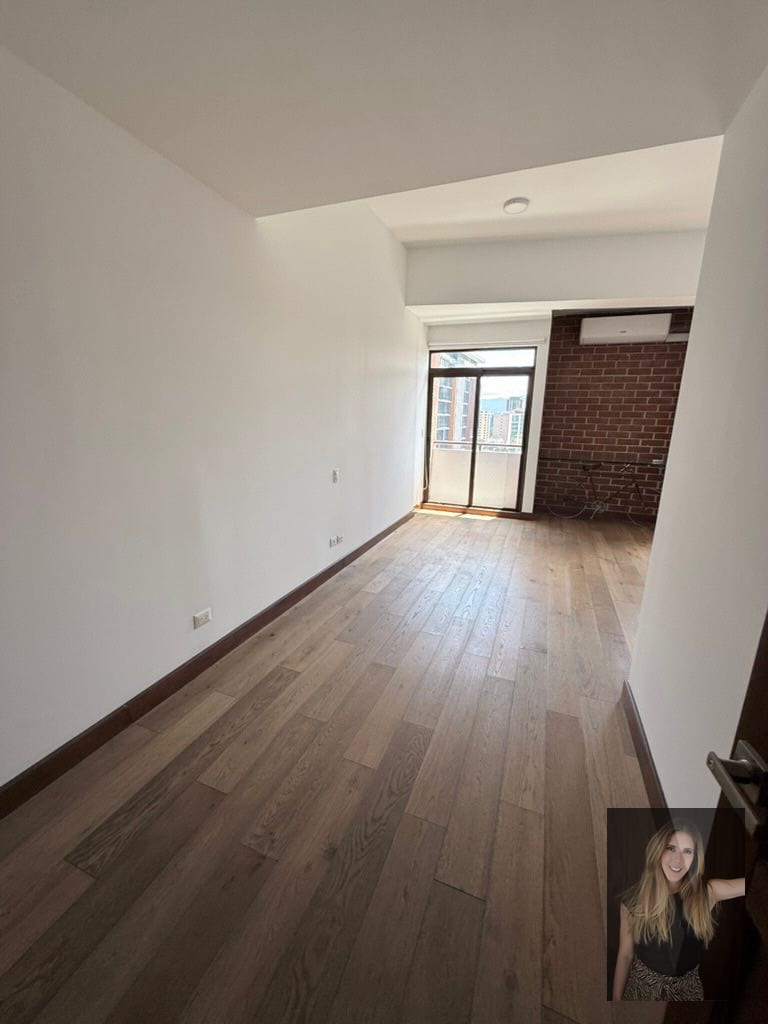 Apartamento en renta en Edificio en zona 10 a una cuadra de zona 10 — Apartamento en Alquiler en Zona 10, Guatemala, Ciudad — foto 2 de 17