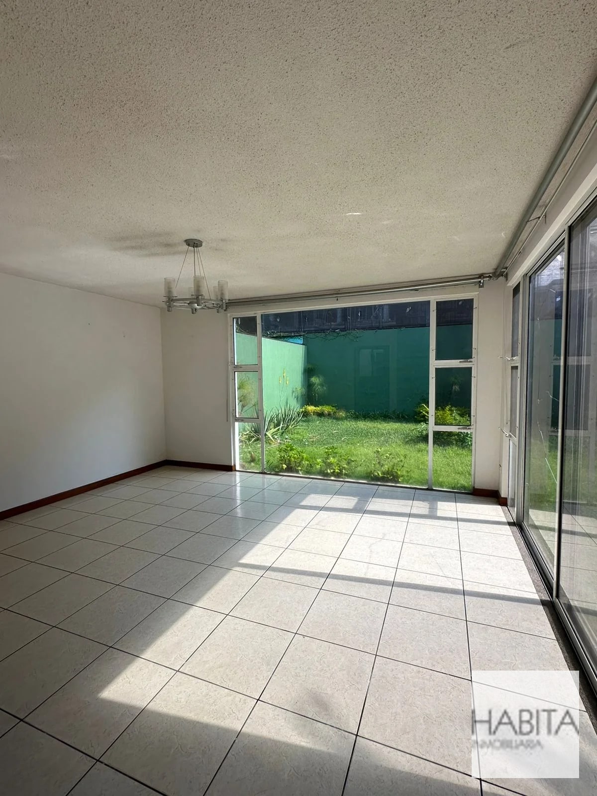 Casa en Venta en Cañadas de Elgin, zona 13 - 5