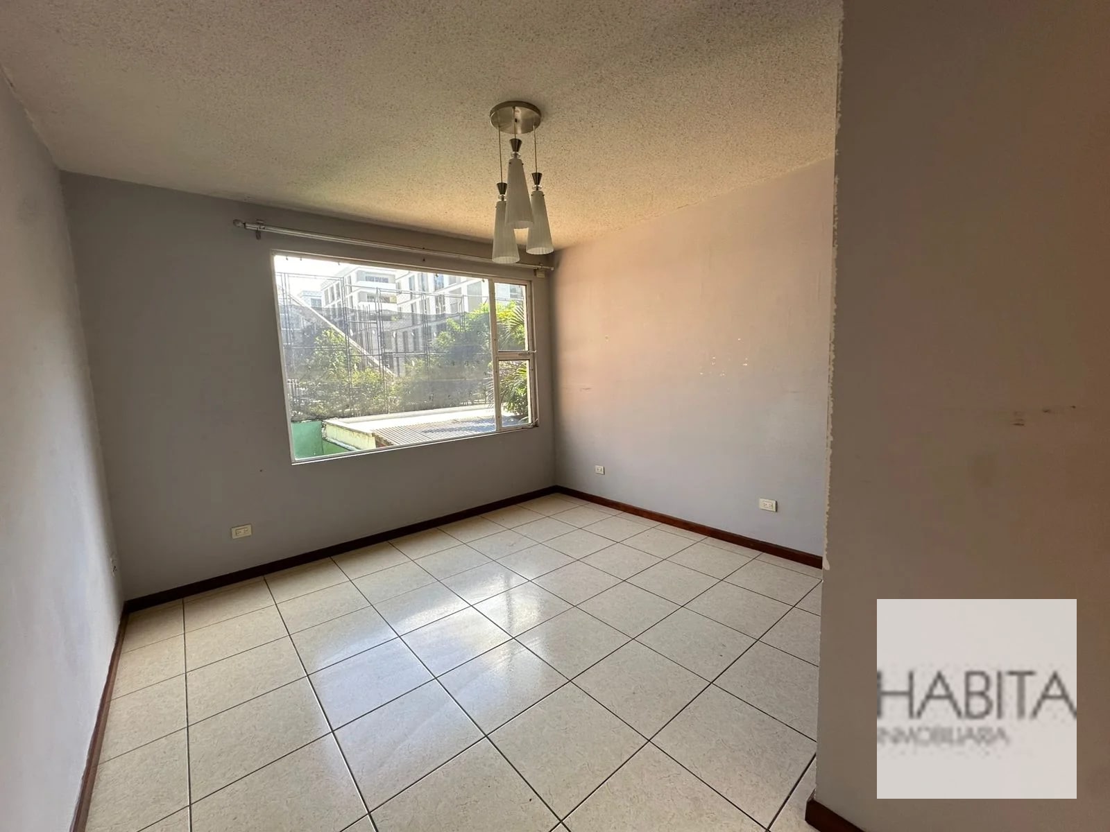 Casa en Venta en Cañadas de Elgin, zona 13 - 4