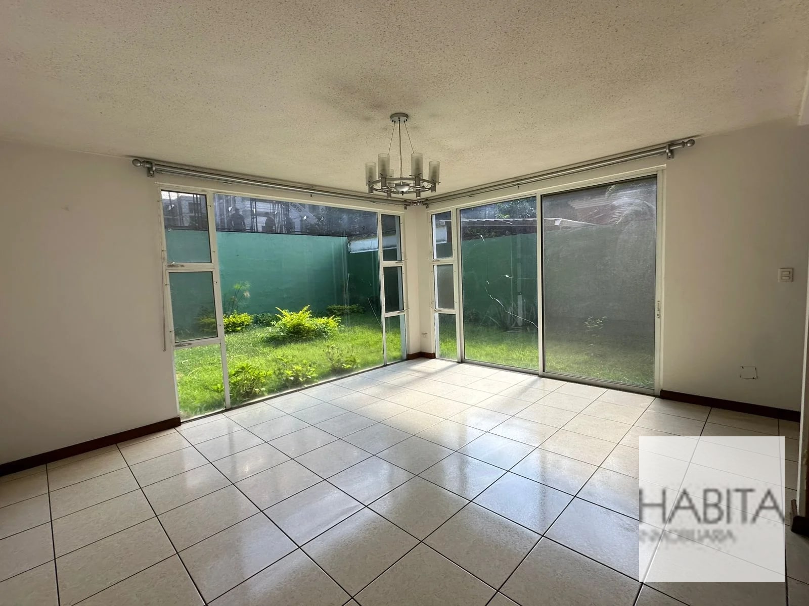 Casa en Venta en Cañadas de Elgin, zona 13 - 10