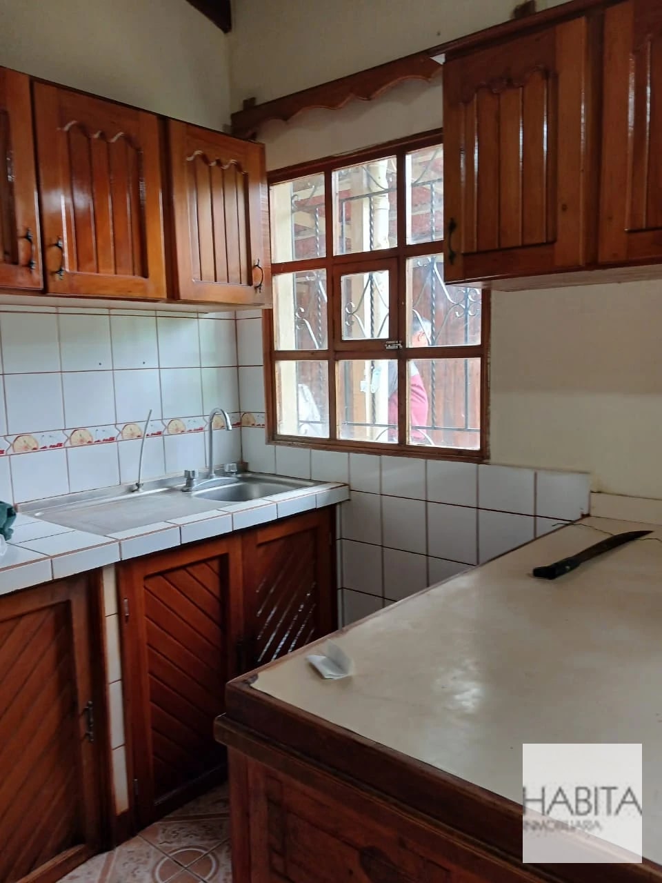 Casa amplia en Fraijanes para Negocio, Oficinas, Clínicas — Casa en Alquiler en Fraijanes, Carretera a El Salvador, Guatemala, Ciudad — foto 9 de 10