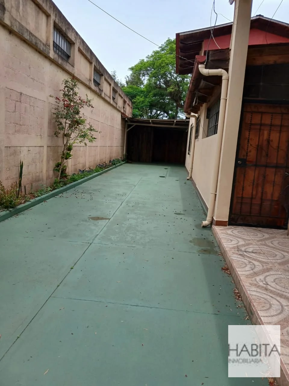 Casa amplia en Fraijanes para Negocio, Oficinas, Clínicas — Casa en Alquiler en Fraijanes, Carretera a El Salvador, Guatemala, Ciudad — foto 8 de 10