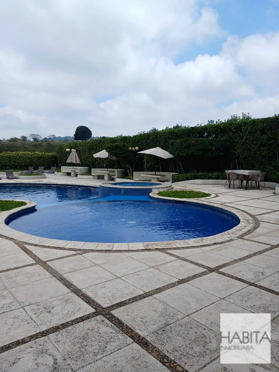 Casa en Alquiler en Jardines de Arrazola, entrada a Olmeca — Casa en Alquiler en Jardines de Arrazola, Carretera a El Salvador, Guatemala, Ciudad — foto 14 de 15