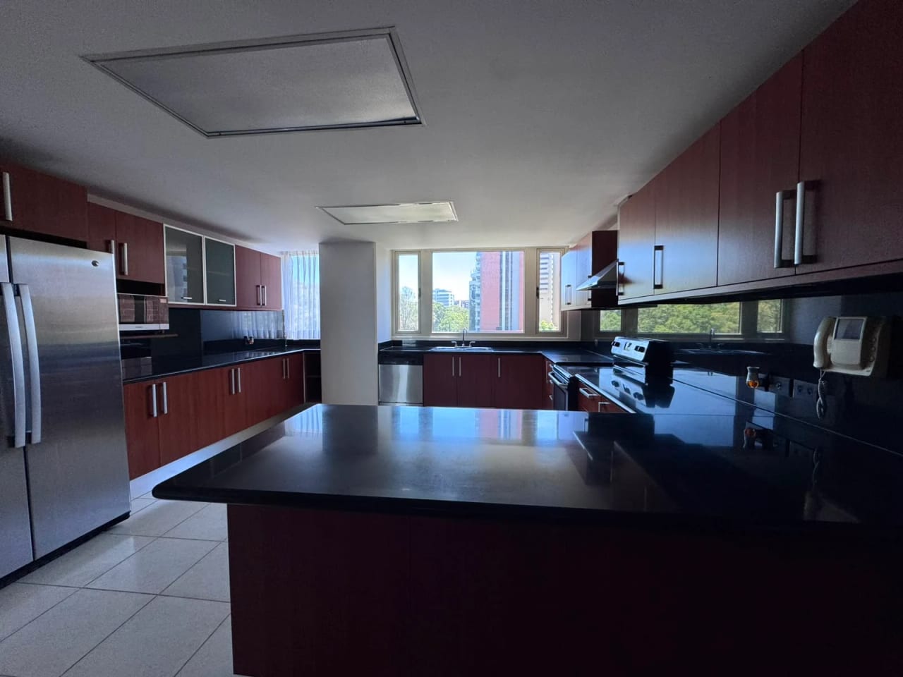 Apartamento grande Marques del Valle 4 habitaciones — Apartamento en Alquiler en Marqués del Valle, Zona 14, Guatemala, Ciudad — foto 1 de 14