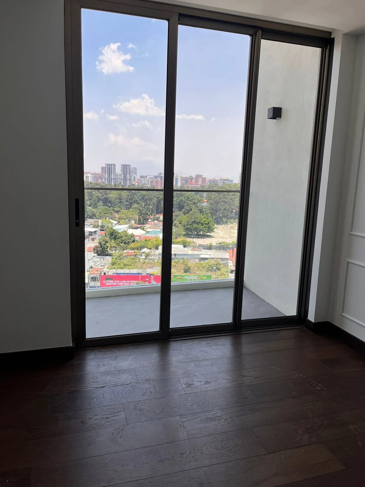Apartamento 2 habitaciones Atarah zona 10 — Apartamento en Alquiler en Atarah, Zona 10, Guatemala, Ciudad — foto 2 de 6