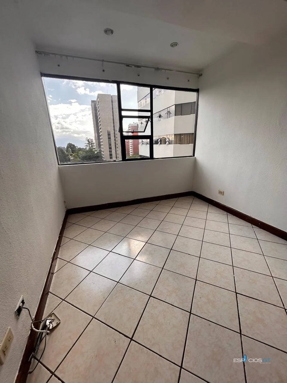 APARTAMENTO EN RENTA – EDIFICIO PACIFICA PLAZA, ZONA 14 - 2