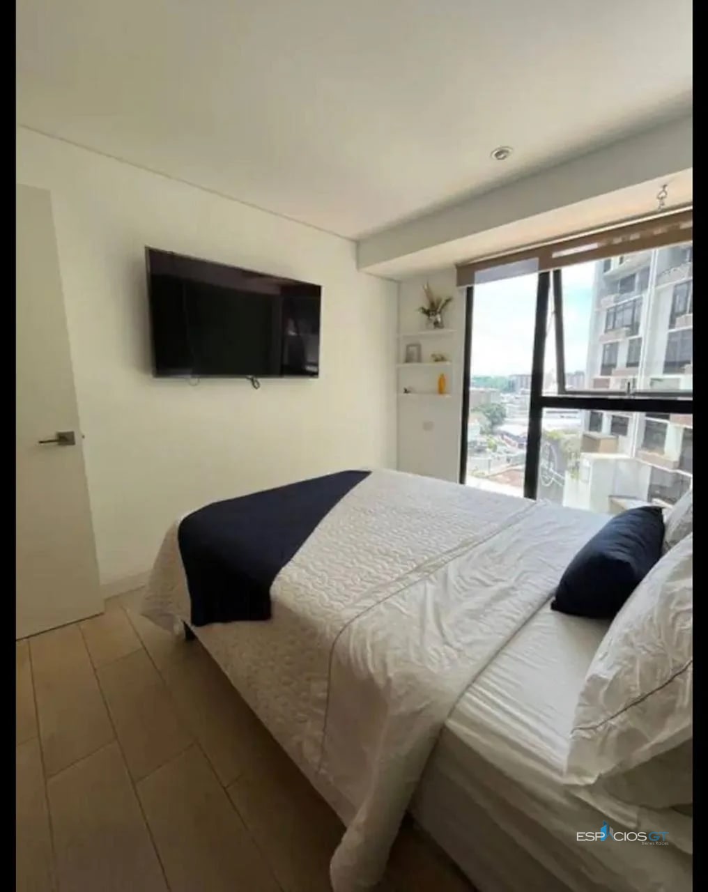 APARTAMENTO EN RENTA AMUEBLADO ZONA 4 QUO - 5